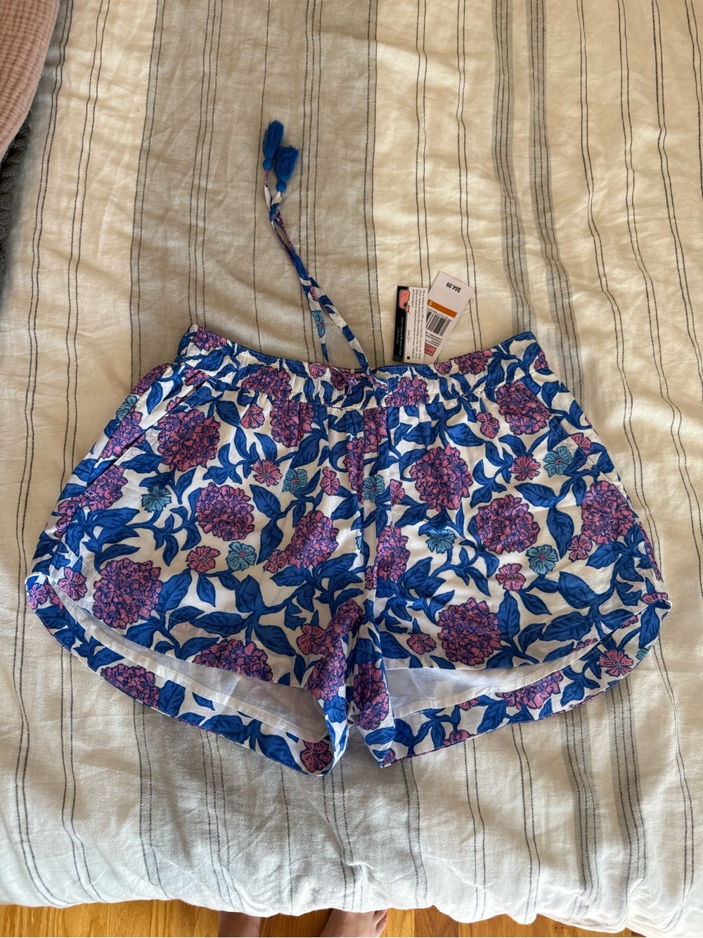 NWT Vineyard Vines shorts size S